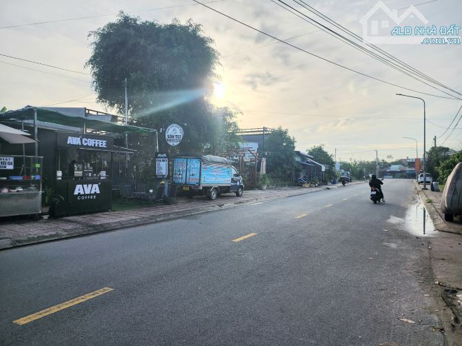 Bán đất MTKD, 1026m2 SHR Ngang 19m, Ngay trường học, UBND Phường 32tr/m - 1