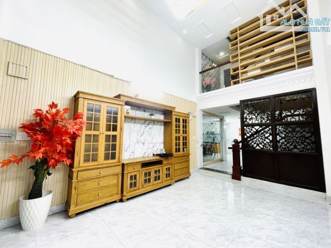 💥PHAN HUY ÍCH NGUYỄN DUY CUNG - HẺM XE HƠI - 5 TẦNG BTCT - DT 5M x 15M- NHÀ MỚI TẶNG FULL - 1