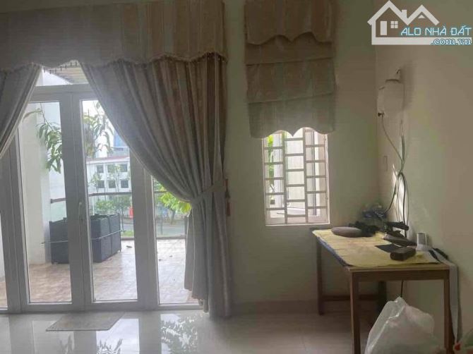 NHÀ 3 TẦNG 1 TUM ĐƯỜNG NGUYỄN VĂN THỦ - VIEW CÔNG VIÊN - GIÁ 9,X TỶ - 1