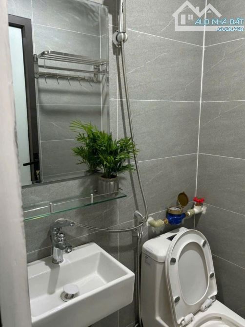 Nhà phố Kim Hoa, quận Đống Đa, 60m2 x 7 tầng thang máy, gần mặt phố, dòng tiền 70 tr/tháng - 1