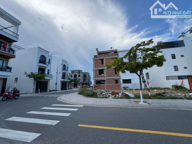 Bán lô góc view công viên VCN Phước Long 2 đường A2 hàng hiếm - 1