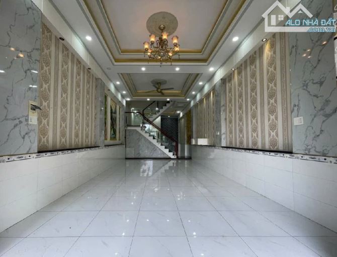 BÁN NHÀ HIỆN ĐẠI 3 TẦNG CHỈ HƠN 4 TỶ GIÁP THỦ ĐỨC - 1