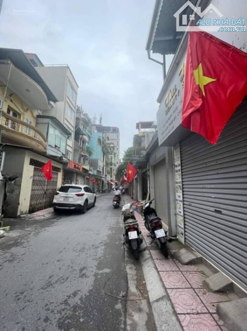 Chủ cần tiền bán gấp mảnh đất Nguyễn Văn Cừ,70M,MT 4,5M,ô tô vào đất.Nhỉnh 14 tỷ - 1