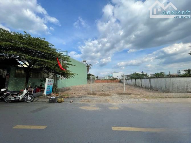 Bán 590m2 đất ngang lớn 15m hiếm, mặt tiền đường TX31 xe tải 2 chiều, giá tốt 50tr/m2 - 1