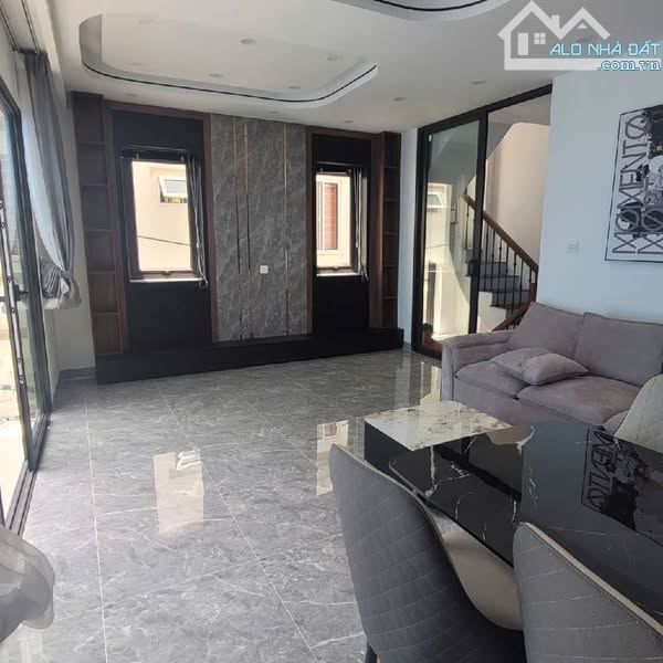 Siêu phẩm phố Nguyễn Văn Linh - 6 tầng thang máy, 2 mặt tiền thoáng -  7.9 tỷ- 35m2 - 1