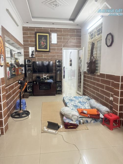 Bán nhà cấp 4 mặt tiền đường số 1 phường 15 quận gò vấp, DT 80m² (4x20m) giá 7,3ty, Đường - 1