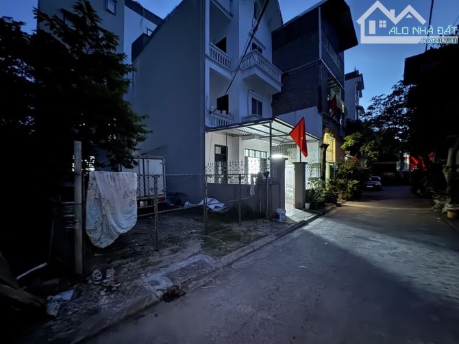🔥 BÁN NHANH ĐẤT GIANG BIÊN –52M - Ô TÔ VÀO TẬN ĐẤT – CHỈ NHỈNH 4 TỶ - 1