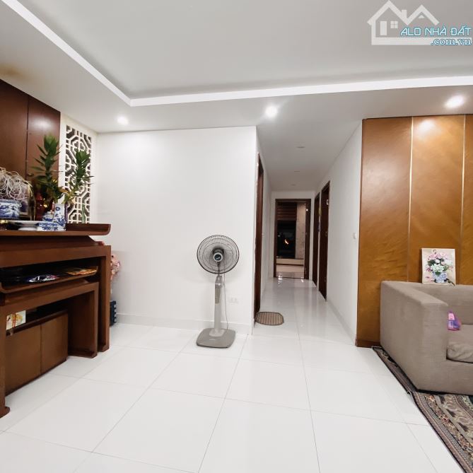 Cực Hiếm! Vị Trí Đẹp, Bán Chung Cư Green Park CT15 Việt Hưng. DT 120m2, Căn Góc, 3 Ngủ - 1