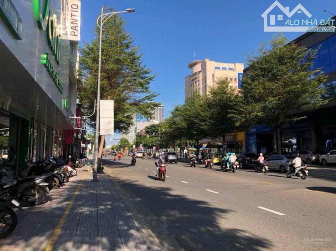 BÁN ĐẤT TẶNG NHÀ C4 – ĐẤT VÀNG TRUNG TÂM PHỐ LÊ DUẨN – 2 MẶT KIỆT ĐẸP THOÁNG – CHỈ 6.X TỶ - 1