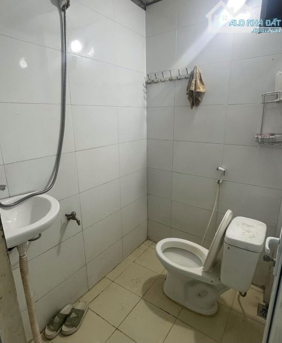 Cho thuê phòng 25m2,tầng 1,khép kín,giờ giấc tự do, 2,5tr/tháng phố Nguyễn Chính,Hoàng Mai - 1