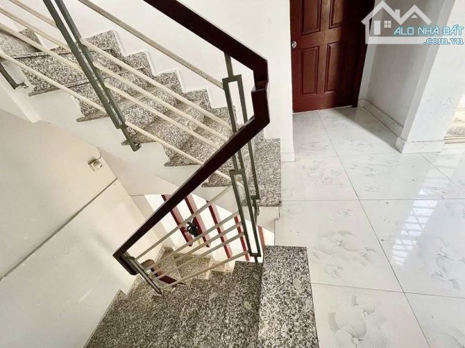 Nhà hẻm xe hơi kế bên cầu chữ Y Dạ Nam P2Q8 - 1