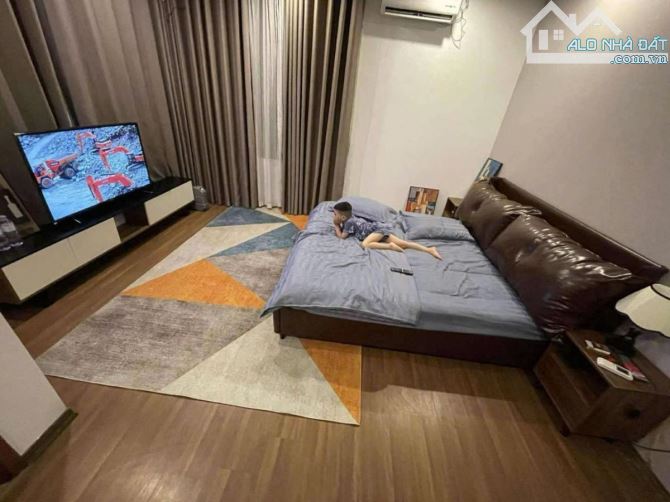 Hoàng quốc Việt lô góc kinh doanh phân lô quân đội 36m 6 tầng mt 8m giá 13.8 tỷ - 1