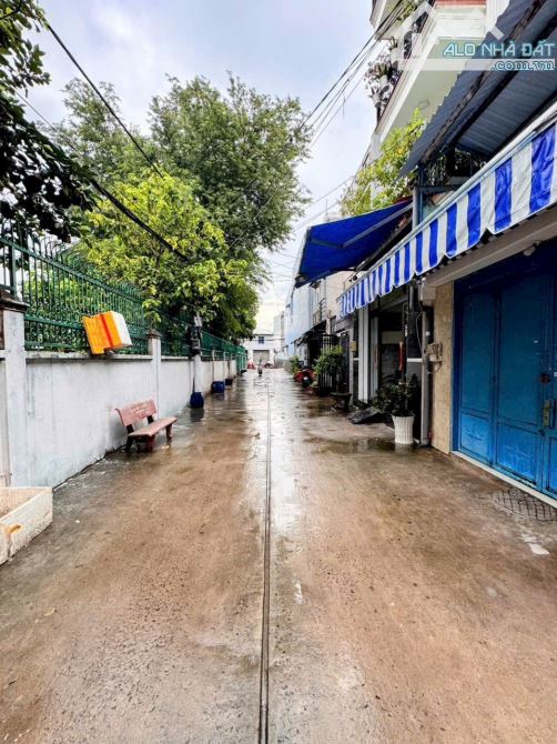 BÌNH TÂN NGAY CHỢ GÒ XOÀI - 2 TẦNG MỚI ĐẸP LUNG LINH - 40M2 CHỈ HƠN 4 TỶ TL - 1