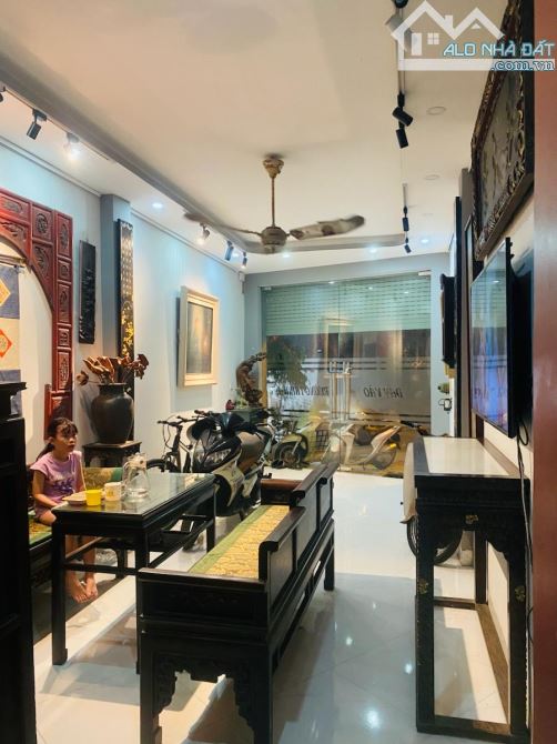 Nhà mặt đường Yên Xá, Tân Triều, 42m2, vỉa hè, ô tô tránh nhau, kinh doanh sầm uất - 1