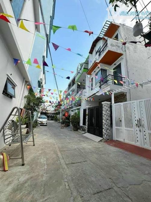 Đất kiệt oto Hà Huy Tập , Cách Biển 300m.  S= 134m2 ngang 6.4 nở hậu 7.7. Giá: 6.5 tỷ - 1