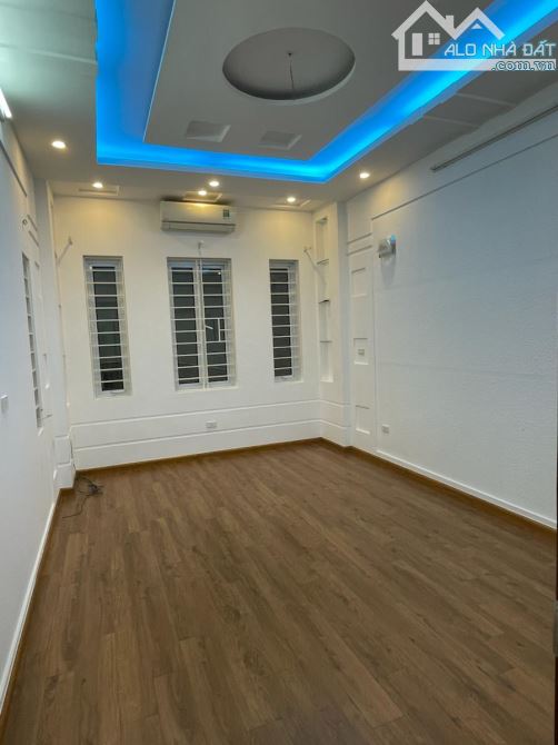 Cầu Giấy lô góc nhà mới đẹp kinh doanh 50m 5 tầng Mt4m giá 11.6 tỷ - 1