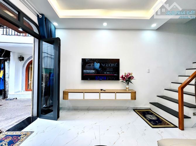 Bán nhà xinh Trần Khắc Chân Q1 giá tốt trong khu vực - 1