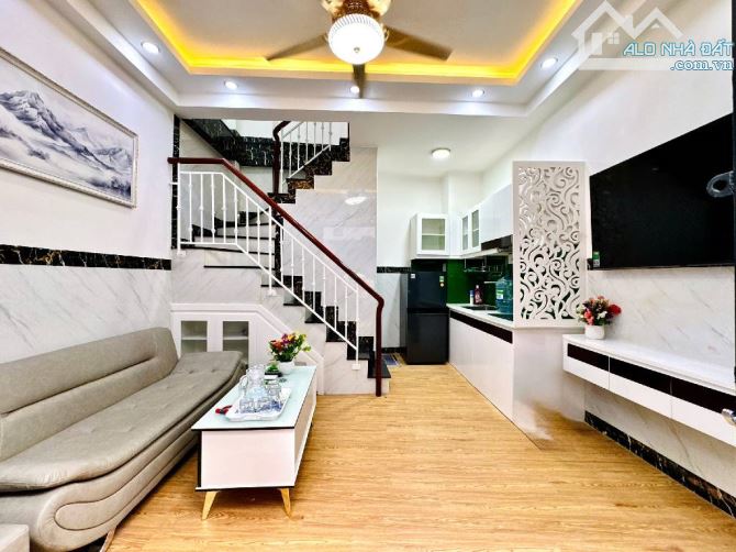 Bán nhà đẹp Duy Tân PN, 4 tầng, mặt tiền khủng, full nội thất xịn sò, chỉ 3.x tỷ - 1