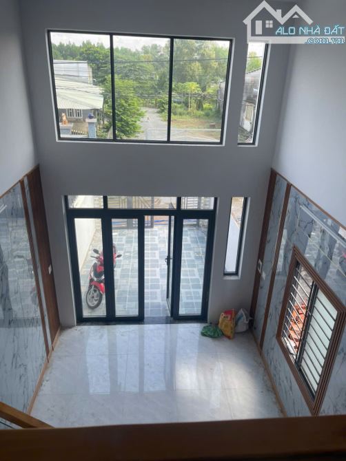 Nhà Gác Lững Không Chỉ Là 1 Căn Nhà Mà đó Là Thể Hiện Sang Trọng Và Lịch Lãm - 1