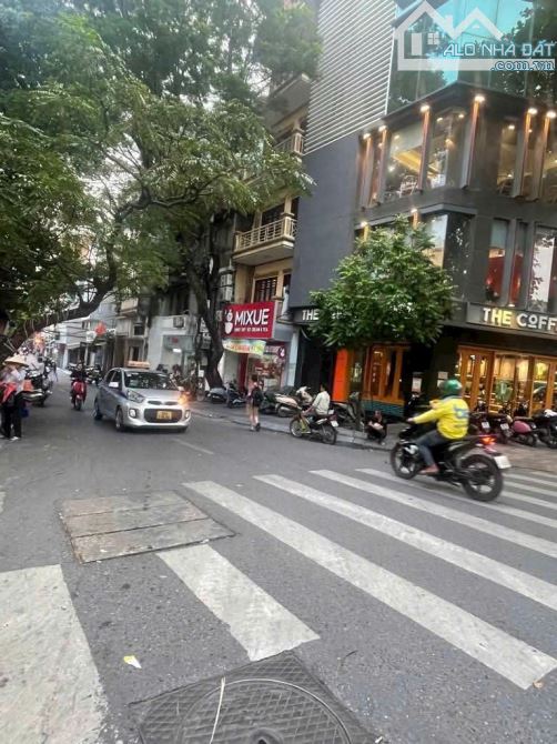 🔥 BÁN ĐẤT TẶNG NHÀ  62m² x 3 tầng,mt4m,giá 9,25 tỷ - 1