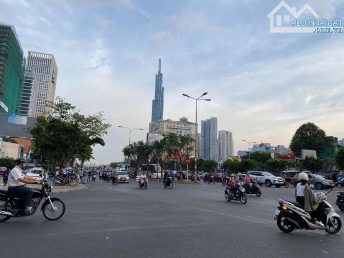 Quỹ đất cực kỳ hiếm: 747 m² đất mặt tiền Nguyễn Gia Trí (D2), Bình Thạnh. Giá chỉ 295 tỷ - 1