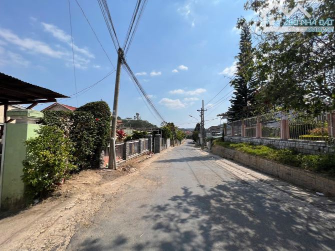 Bán đất 2 mặt tiền chính Hoàng Hoa Thám Phường 10 Đà Lạt view rừng thông thung lũng xanh - 1