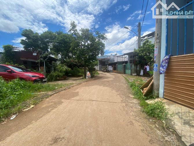ĐẤT MẶT TIỀN LÊ MINH XUÂN GẦN SIÊU THỊ COOPMART: Giá 2.75 tỷ - 1