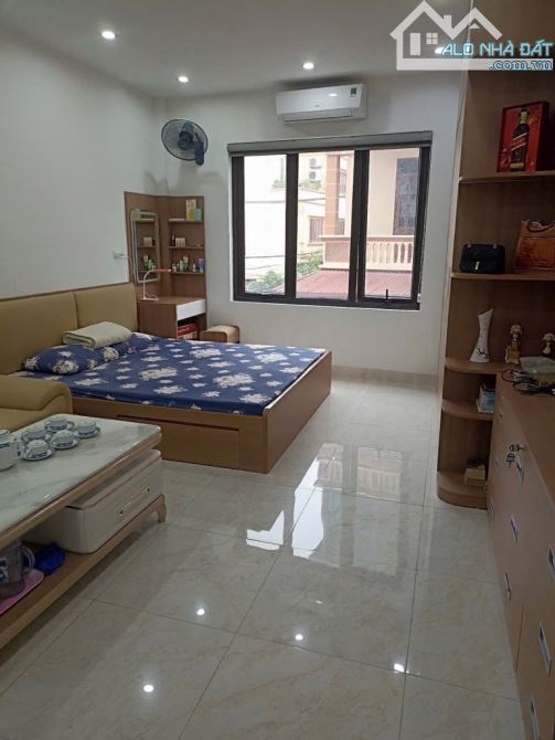 phú minh nhà mới tinh ô tô đỗ cửa - gần ô tô tránh -  trung tâm quận ủy  và các trường học - 1