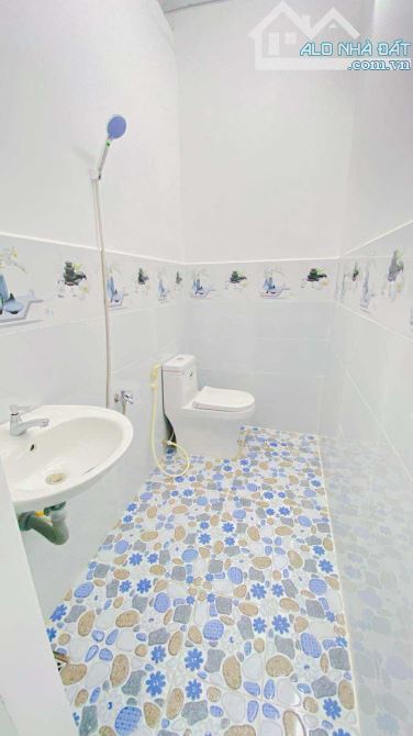 Cho thuê nhà 40 m2 hẻm 50 Trần Hoàng Na mới sửa 3,2 triệu - 1