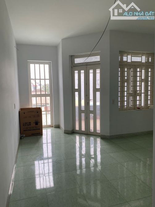 Chính chủ bán căn nhà 1 trệt 1 lầu  155m2 full thổ cư gần Nguyễn Ái Quốc, Tân Hiệp - 1