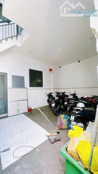 Bán Nhà CHDV, 81m2, 4 Tầng, 8 Phòng, HDT 40 Tr, Chỉ hơn 8 Tỷ, Tại Đoàn Văn Bơ, Quận 4. - 1