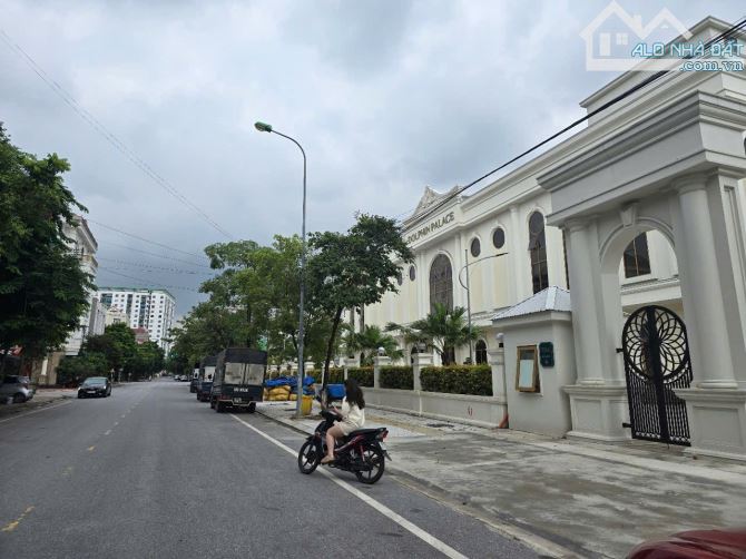 Bán đất đường ngô quyền 22m nhìn sang bể bơi dt 81m2 + mt 4.5m + hướng đn giá 9 tỷ - 1