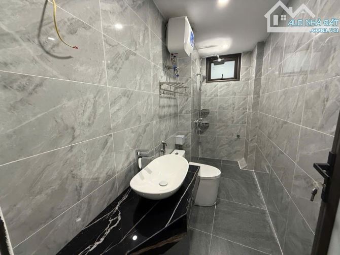 Bán căn 7 Tầng xây mới 65m2 cách 1 nhà ra phố Trường Chinh - 1