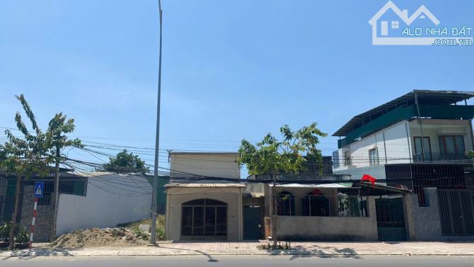 Nhà cấp 4 mặt tiền Phong Châu cách TĐC Đất Lành 150m dt 168m2 đường 22,5m - 1