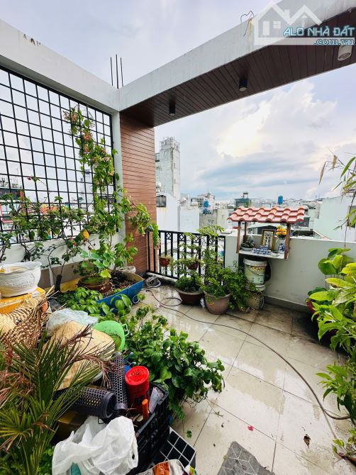 Bán nhà HXH Văn Chung - DT Chuẩn 4.6 x 15.7 - khu nhà GA T3 - 3 tầng - giá 10.9 tỷ TL - 1