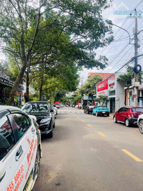 NHÀ 3 LẦU VỊ TRÍ KINH DOANH ĐẮC ĐỊA ĐƯỜNG NGUYỄN HỮU THỌ - METRO BMT. GIÁ: 11,5 TỶ - 1
