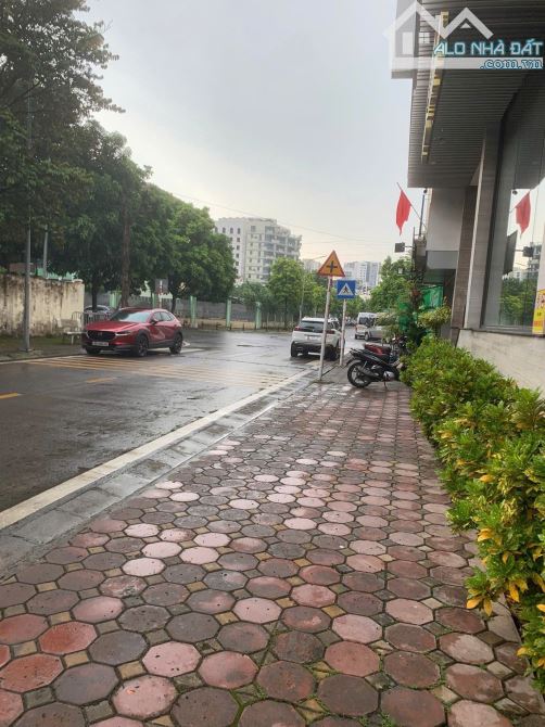 Bán Đất tặng nhà phố ÁI Mộ, Long Biên 60m  MT 4,2m giá 12,5 ty oto, KD - 1