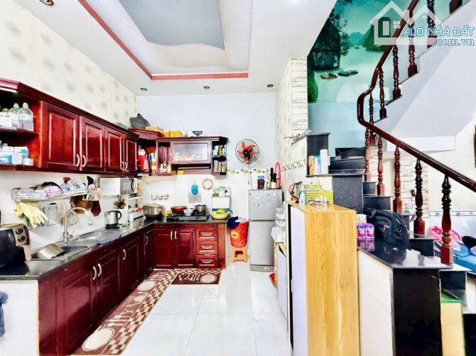 HÀNG HIẾM – CẶP NHÀ PHỐ 2 CĂN LIỀN KỀ – 50 M RA MT LÊ VĂN KHƯƠNG DIỆN TÍCH 130M2 GIÁ 5,7 T - 1