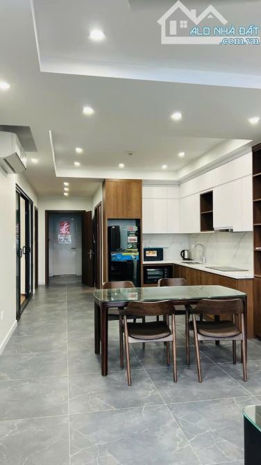 BÁN TÒA APARTMENT HỒ TÂY - MẶT PHỐ VIEW HỒ - 126M2 X 7, MT 8M - 1