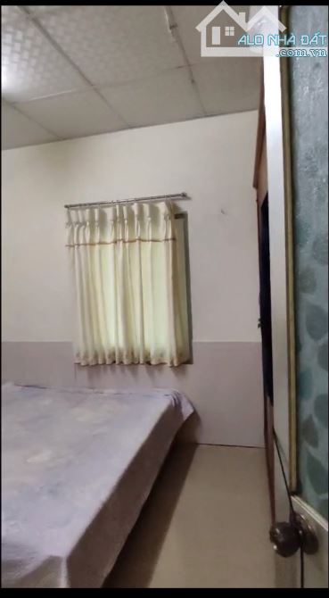 Cần bán nhà đất rộng gần trung tâm  đường Quang Trung , Đà Lạt 300m2 - 1