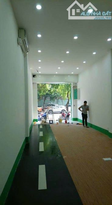 Mặt tiền ngay Phan Xích Long, P.1, Q.Bình Thạnh, 4m*24m, trệt 3 lầu, sân thượng, 43tr/th - 1