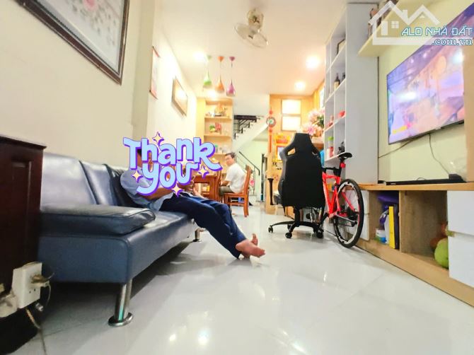 BÁN NHÀ VÕ VĂN KIỆT – P.1, Q.5 – 30m² – 3 TẦNG – GIÁ CHỈ 5,4 TỶ – HẺM XE HƠI - 1