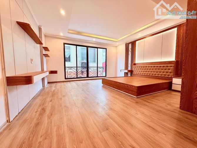 Bán nhà ngõ 10 Võng Thị, gần hồ, gần phố đi bộ, cho thuê 70 - 90tr/tháng - 1