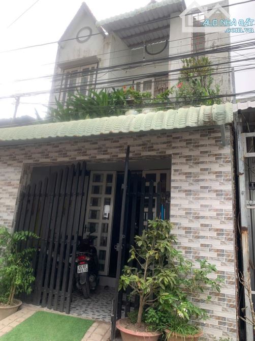 Bán nhà hẻm hoàng quốc việt gần trường tiểu học an bình giá 2,8 tỷ - 1
