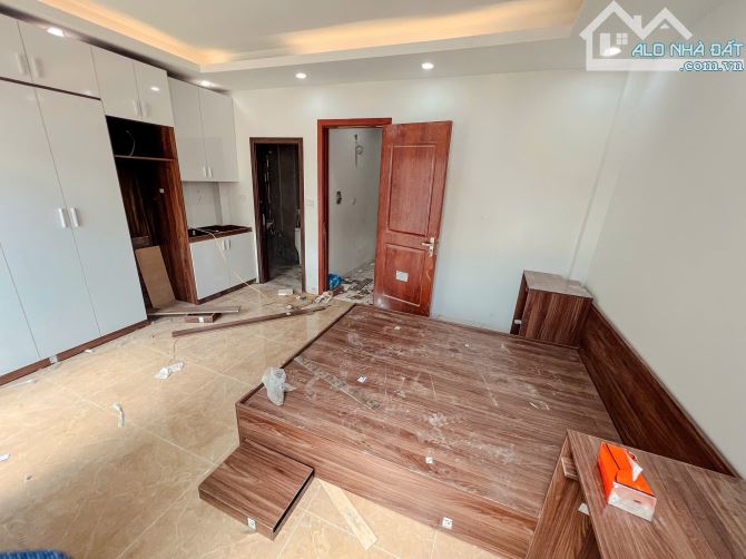 CCMN 50m2 x 6 Tầng Dòng Tiền 40tr/tháng – Ngay Chợ Thạch Bàn - 1