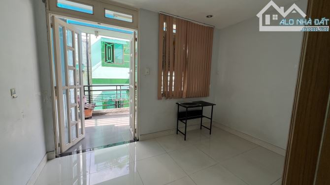 Phòng cho sinh viên , làm việc - 1