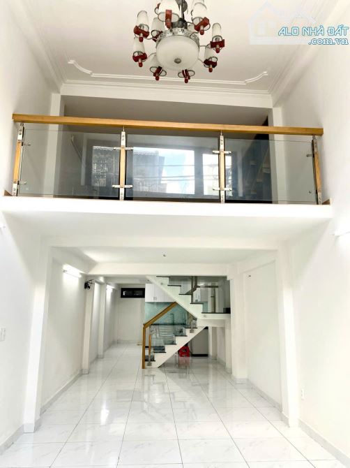 Bán nhà 2 mặt tiền Trường Chinh DT: 4x18, 2 lầu, P14, Tân Bình - 1