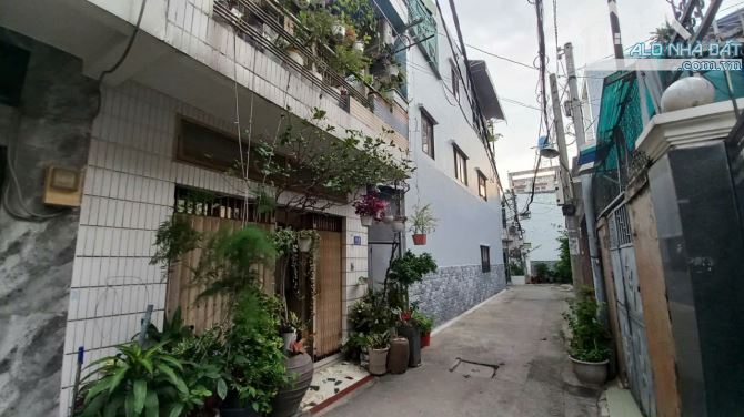 Tin thật. cần bán căn nhà HXH Trần Quý Cáp 112m2 sàn. - 1