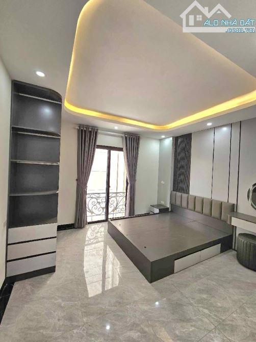 OTO, Nhà Đẹp Thanh Am - Long Biên 35m x 5T, chỉ 5.8 tỷ. Có TL - 1