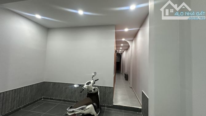 CHỦ BÁN GẤP GIẢM TIẾP 250Tr 09/09/2025QUYẾT BÁN TỔNG GIẢM 1 TỶ -giá 8ti 95  SIÊU CHDV FULL - 1